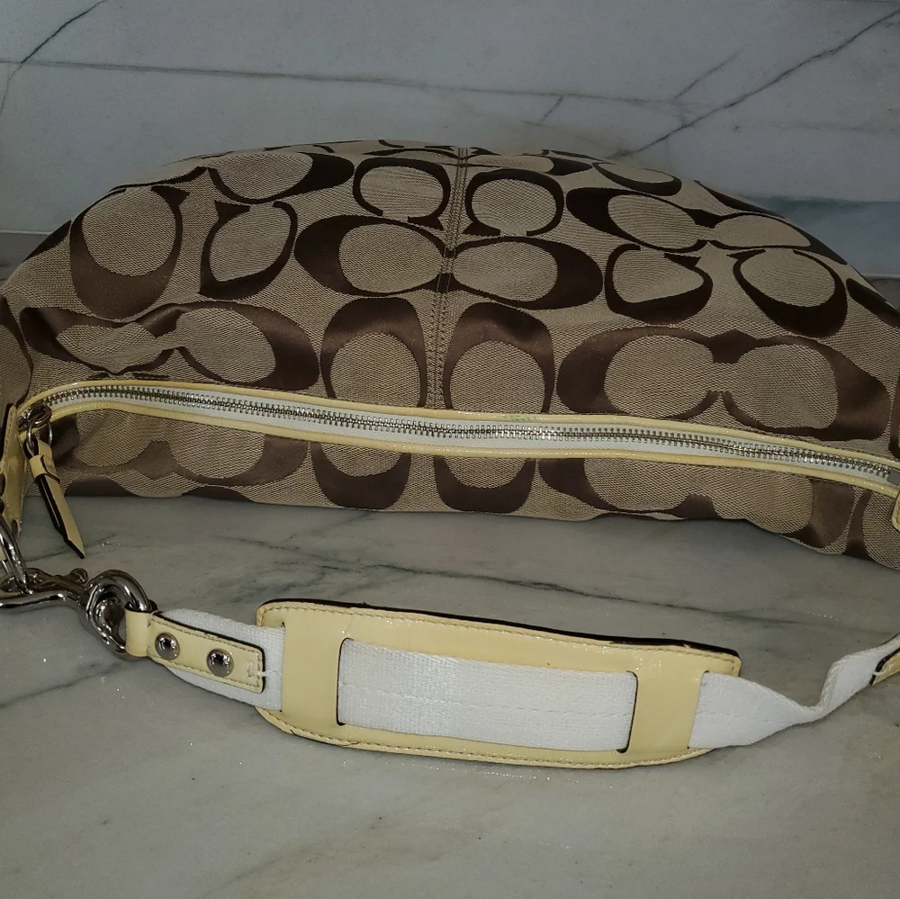 Coach Bag, Coach Signature Canvas Handbag Tan ,brown , yellow. Vintage. - Picture 5 of 16